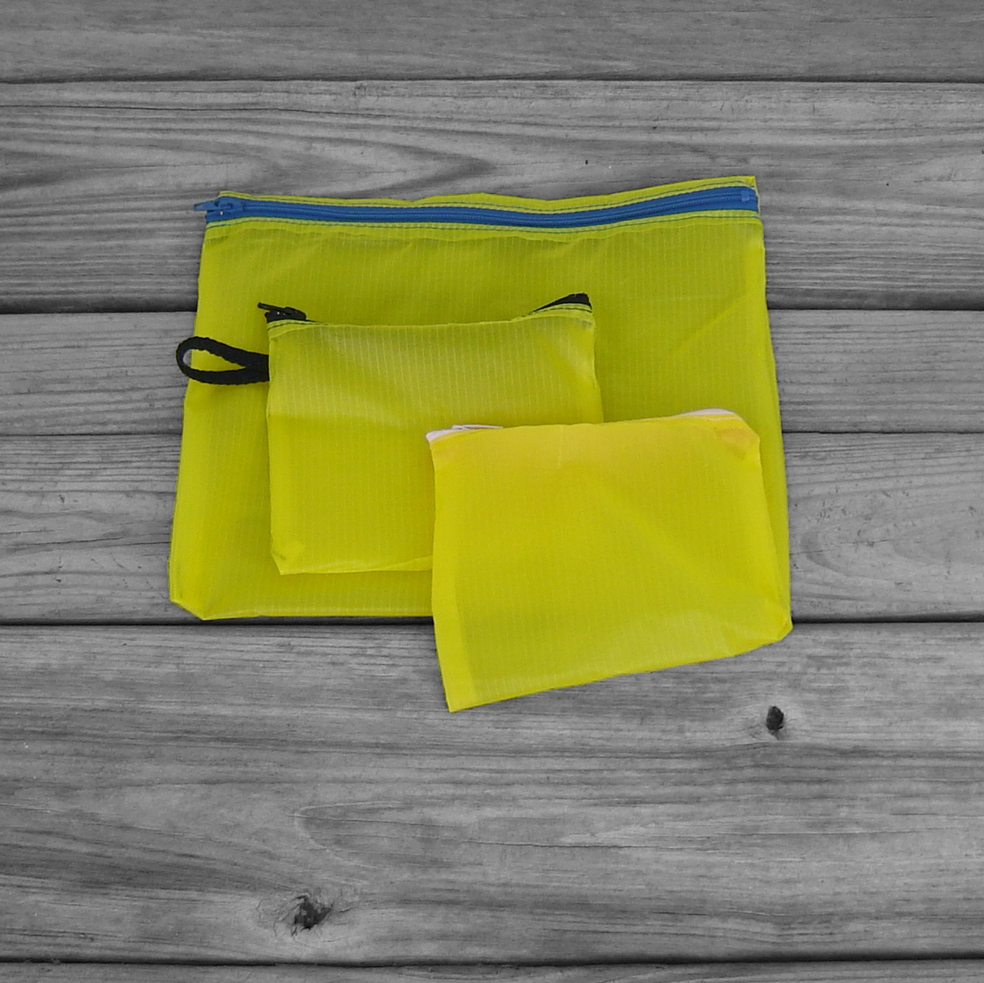 http://flitelinebags.com/cdn/shop/products/zero-porosity-ripstop-zipper-pouch-zp086a.png?v=1629745856